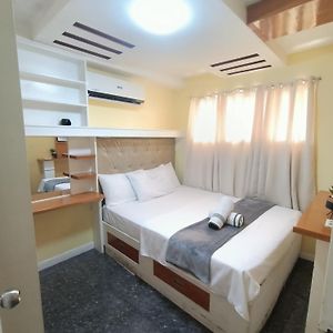 One Oasis Davao Condo 2Br Behind Sm Mall With Wifi & Pool Exterior photo