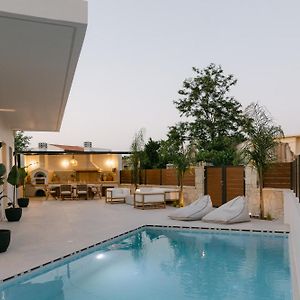 Emerald Harmony Villa With Private Pool & Jacuzzi Skouloúfia Exterior photo