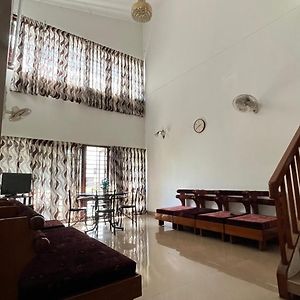 Intimate Home Stay 特里凡得琅 Exterior photo