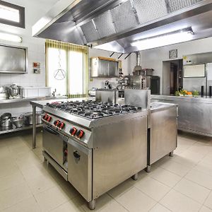 Awesome Home In Caltagirone With Kitchen Vaccaro Exterior photo