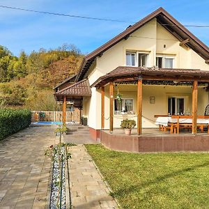 Beautiful Home In Hrvatska Kostajnica With Wifi Exterior photo