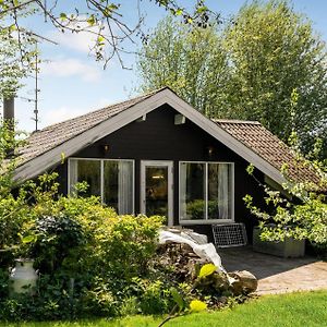 2 Bedroom Amazing Home In Bog By Bogø By Exterior photo