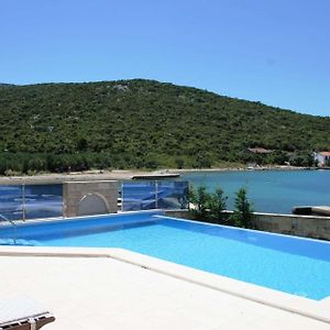 Beachfront Apartment House Hon With Pool Dubrava  Exterior photo