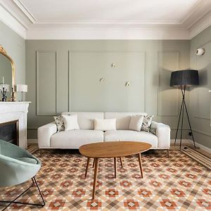Spacious Stylish 4-Bedroom Modernist Apartment 巴塞罗那 Exterior photo