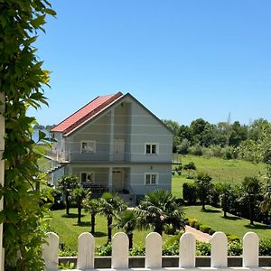 Vila Horizont Guest House Baks-Rrjoll Exterior photo