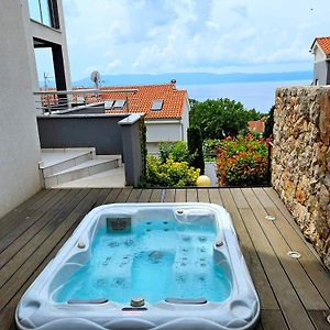 Domagoj - Luxury Apartment With Private Parking, Jacuzzi And Seaview 奈维斯 Exterior photo