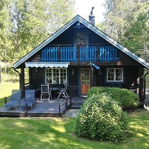 Naturnahes Familienfreundliches Ferienhaus Mit Sauna Und Trampolin Und Kajak 诺尔泰利耶 Exterior photo