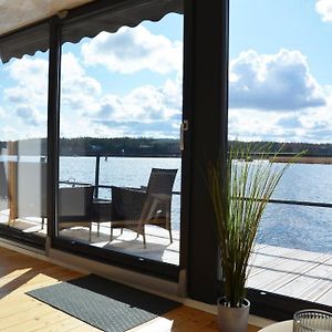 Schwimmendes Haus, Freier Blick Aufs Tolle Wasser, Schweden, Inkl Boot Blankaholm Exterior photo