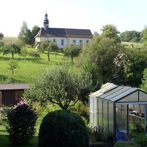 Ruhige Ferienwohnung Mit Garten Und Blick Zur Wallfahrtskirche Ebensfeld Exterior photo