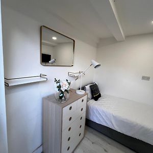 Lovely Ensuite Room In Corby 罗金厄姆 Exterior photo