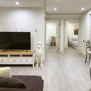 Entire Brand New 3 Bedroom 2 Bathroom Guesthouse 溫哥華 Exterior photo