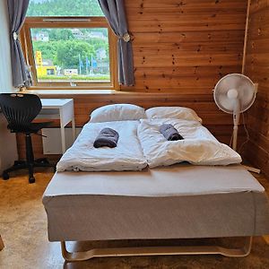 2 Bedrooms - Apartment 307 Near Kristiansand 维尼斯拉 Exterior photo