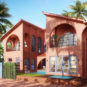 Luxury Designer Villa With Pool 曼德姆 Exterior photo