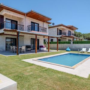 Villa W Pool And Garden 10 Min To Beach In Foca 伊兹密尔 Exterior photo