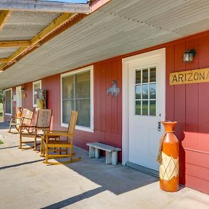 Delightful Carmine Studio On Farm Near Round Top!公寓 Exterior photo