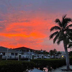 Canal-Side Charisma Key Colony Beach Exterior photo