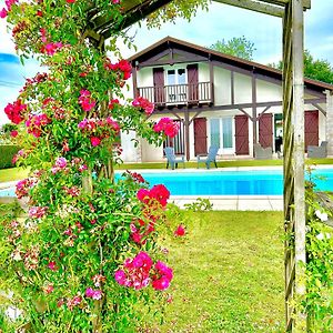 La Villa Landaise Avec Piscine Saubrigues Exterior photo