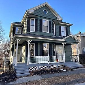 Large 4Bd, 2Bath Victorian Home Near Downtown 伍斯特 Exterior photo