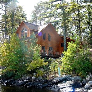 Crane Lake Wilderness Lodge Exterior photo