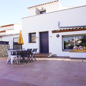 Casa Con Encanto En Puigmal 艾姆布里亚布拉瓦 Exterior photo