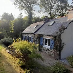 Maison D'Une Chambre Avec Jardin Clos Et Wifi A Bon Repos Sur Blavet Saint-Gelven Exterior photo