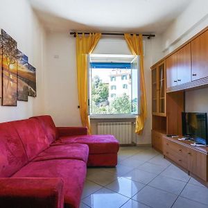 1 Bedroom Beautiful Apartment In Genova 波尔扎内托 Exterior photo