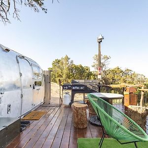 NogalSilver Bullet Airstream, El Mistico Glamping Ranch别墅 Exterior photo