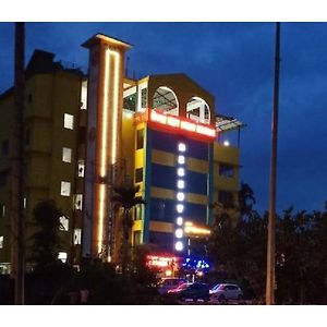 Hotel Neexotica, Guwahati Kaharpara Exterior photo