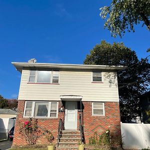 Cozy Home Near Downtown Rahway 拉威 Exterior photo