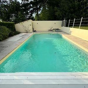 Sejour Parfait - Grande Maison Avec Piscine 弗朗舍维尔 Exterior photo