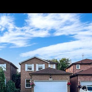 Cozy Basement Apartment 列治文山 Exterior photo