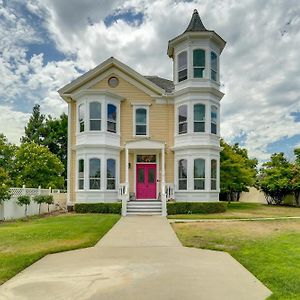 Modesto Mansion On 2 Acres - Great For Families!别墅 Exterior photo