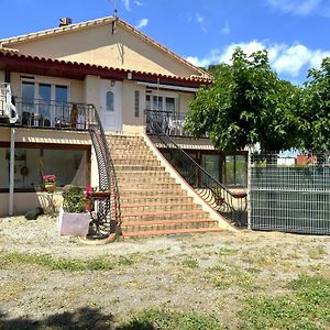 Appartement Dans Maison Au 1Er Etage Avec Terrasse Jardin Ombrage Et Parking Securise 贝济耶 Exterior photo