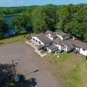 Northwoods Haven House - 6 Bed-4 Bath Lodge On Lake In Spooner! Enjoy The Lake Life, Trails And Ammenities, Including Commercial Kitchen Exterior photo