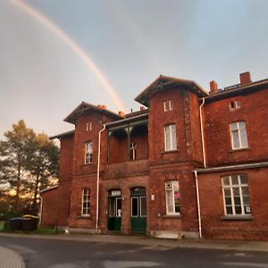 Privatzimmer Ohne Komfort Im Historischen Bahnhof Lalendorf Exterior photo