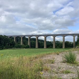 Apartment Near The Picturesque Llangollen Aqueduct 雷克瑟姆 Exterior photo