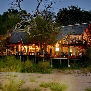 Rhino Post Safari Lodge 史库库莎 Exterior photo