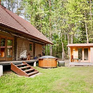 Rannakula Quiet Log House, Vaikne Palkmaja, Saun Ja Kuemblustuenn别墅 Exterior photo