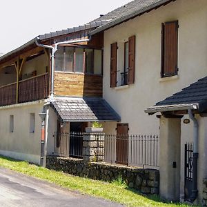 拉塞勒Gite 4 Personnes Vue Sur Le Lac Des Graves - Vallee De La Jordanne,Aurillac,Cantal,Auvergne别墅 Exterior photo