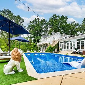 Spacious Durham Home With Fire Pit And Hot Tub! Exterior photo