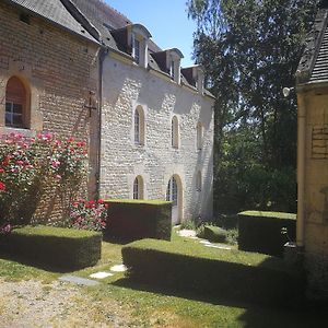 Chambres D'Hotes Du Bas Manoir 奥登河畔的布雷特维尔 Exterior photo