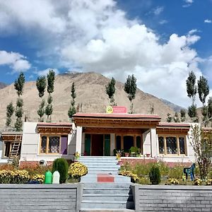 Mountain Majesty Guest House Ladakh By Lexstays 努布拉 Exterior photo