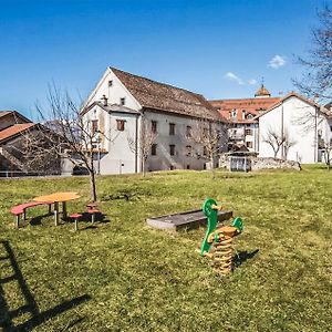 Lovely Apartment In Vason With Kitchenette Exterior photo