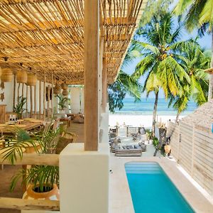 Boho Boutique Hotel - Beachfront , Adults Only , Private Pool 吉汶瓦 Exterior photo