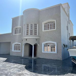 Hilfدار الضيافة Dar Aldhiafa别墅 Exterior photo