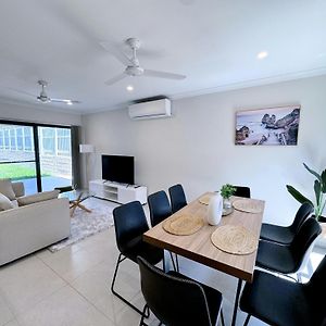 Theme Park Retreat Coomera 5 Beds Villa 黄金海岸 Exterior photo