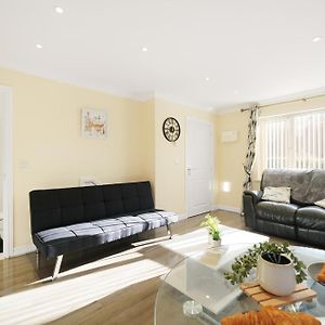 安玛西亚Heathrow, 3Bed 3Bath Sleeps X8, Parking X2 , Garden别墅 Exterior photo