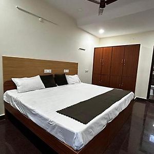 Fabhotel Svr Grand - Nr Kukatpally Metro Station 海得拉巴 Exterior photo