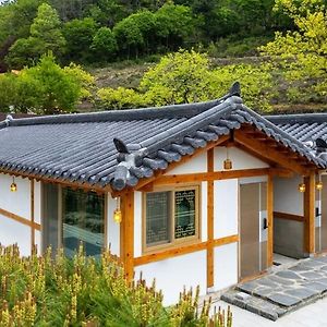 Hadong Hanok Pension The Better Day Exterior photo