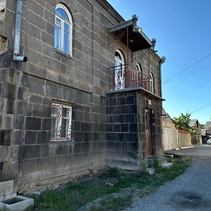 Villa Aleksandra 久姆里 Exterior photo